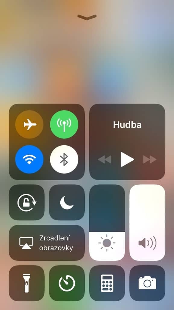 Apple iPhone SE 32 GB - systém