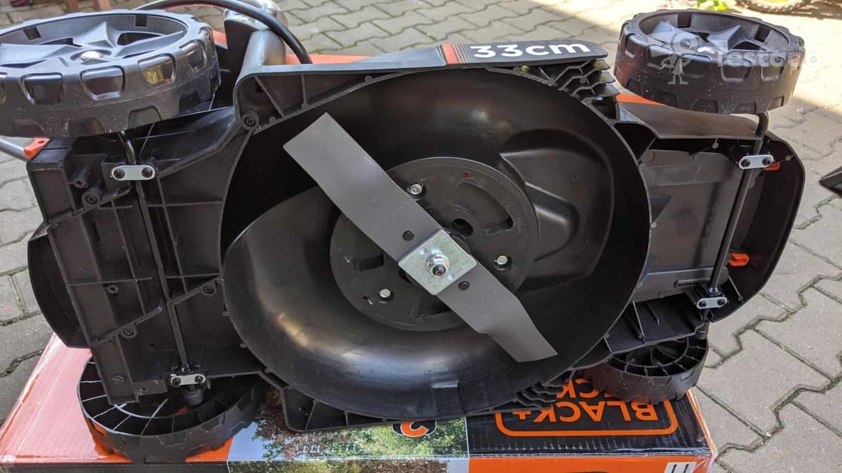 recenze a test Black & Decker BCMW3318