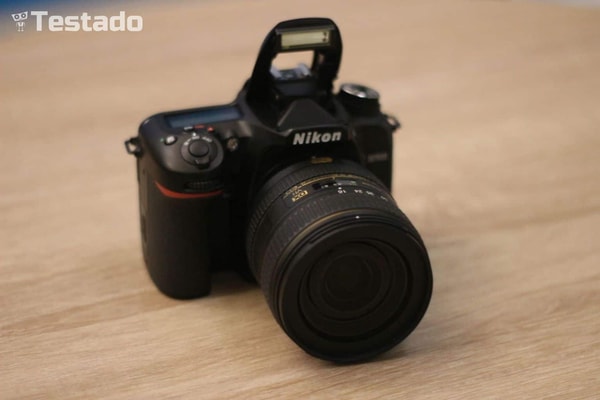 Recenze Nikon D7500