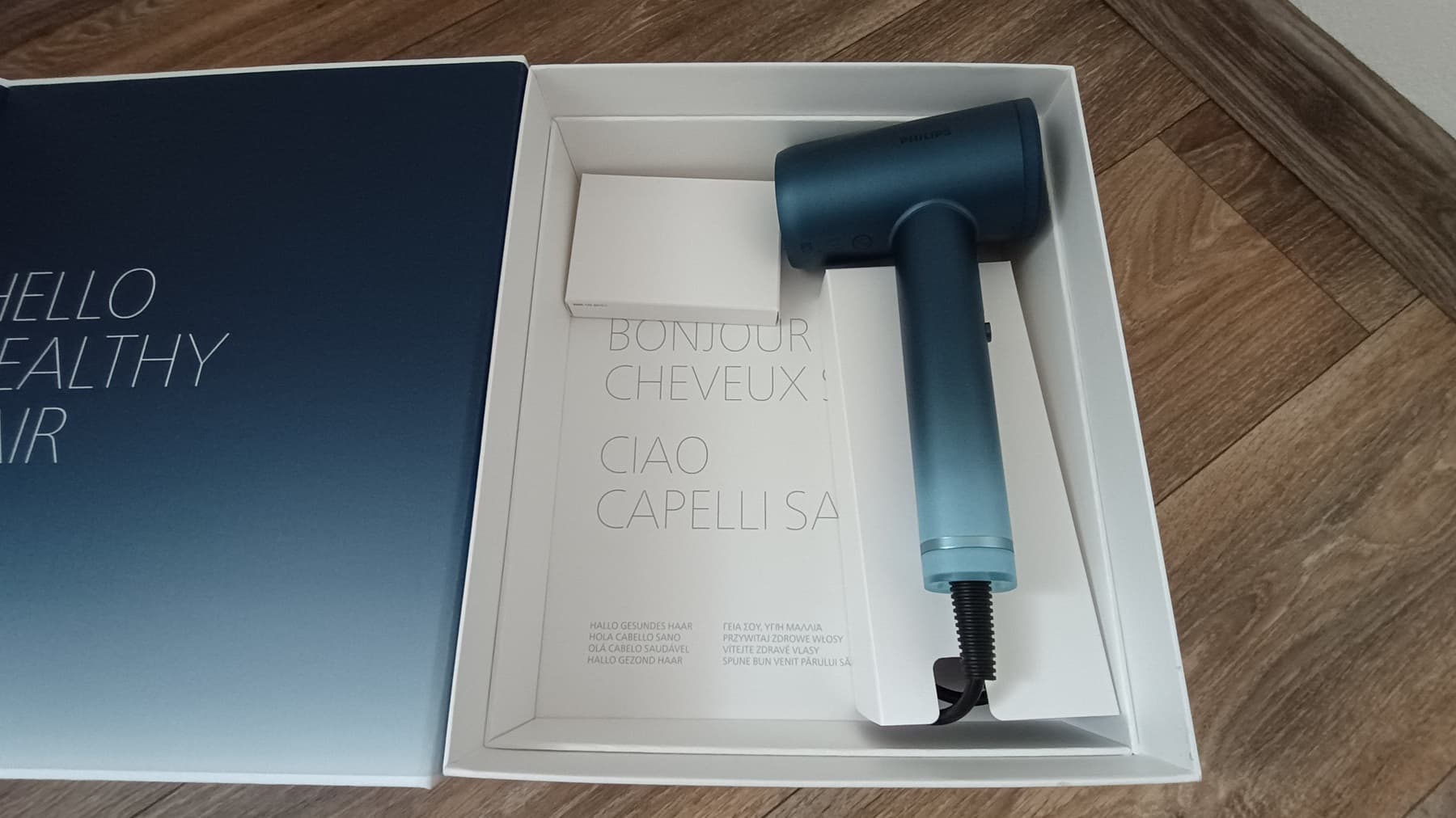 Recenze fénu Philips Aqua Edition 9000 BHD956-10 - co najdete uvnitř05