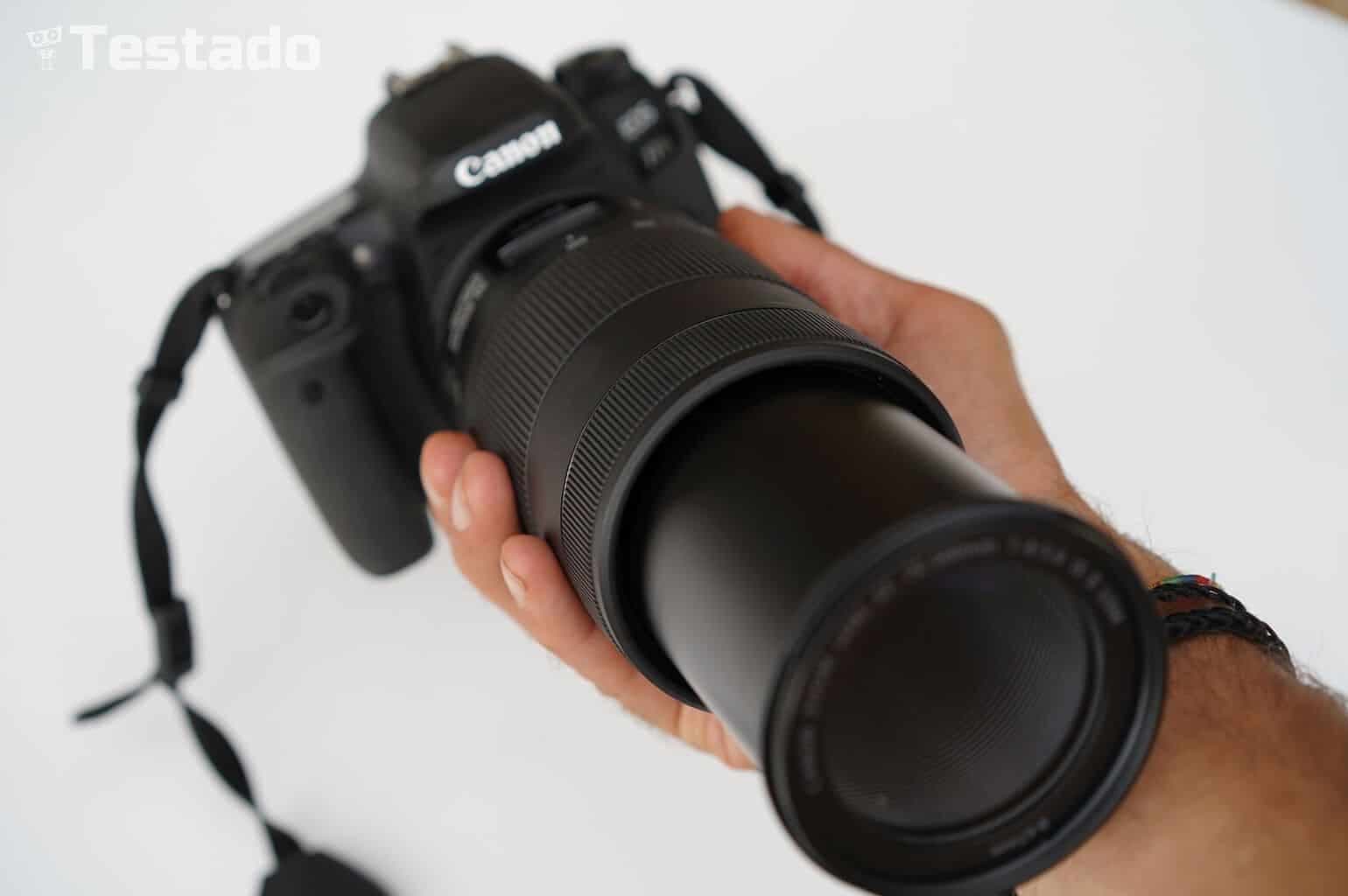 Canon EOS 77D