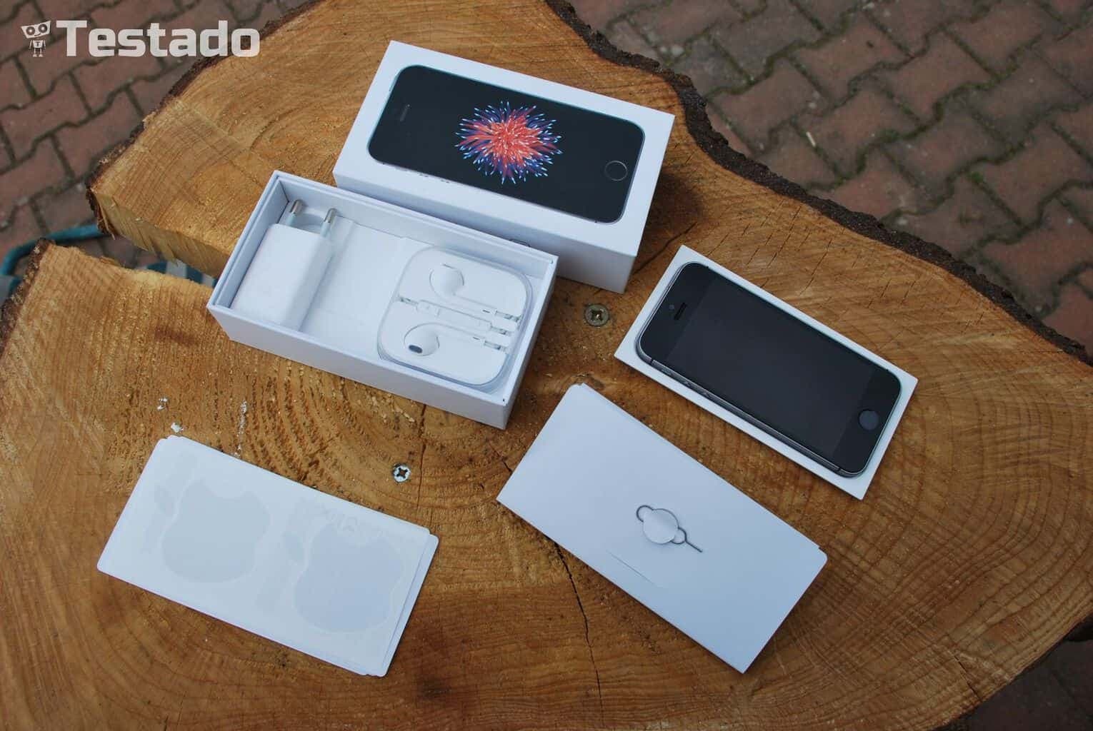 Apple iPhone SE 32 GB - obsah balení