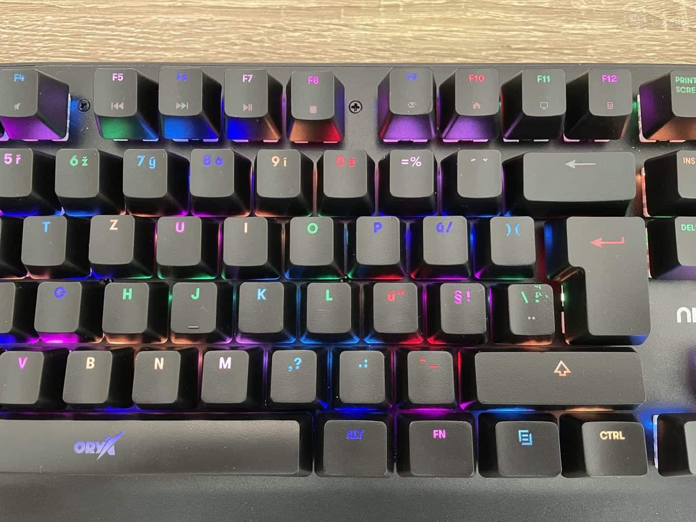 recenze Niceboy ORYX K610 Chameleon