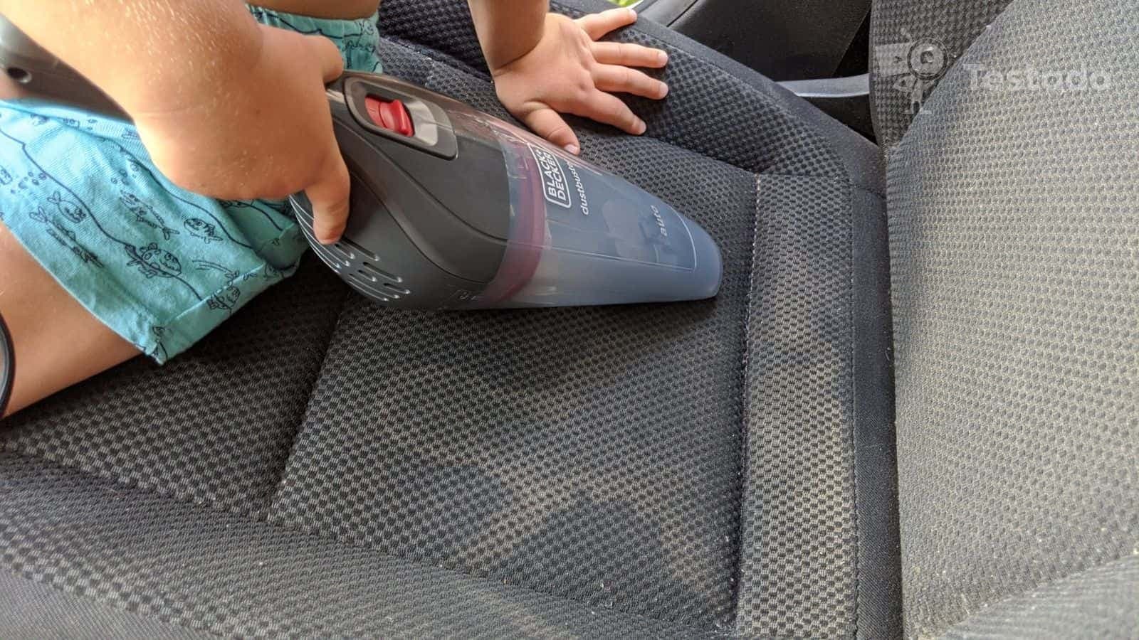 Recenze a test vysavače do auta Black & Decker NVB12AVA