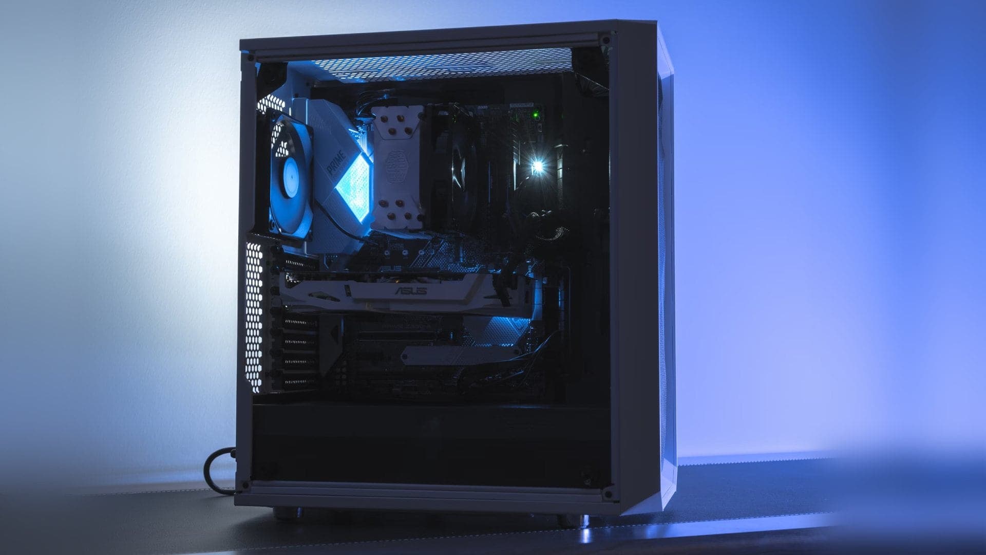 Recenze nejlepších PC skříní