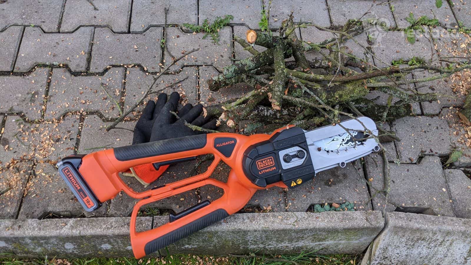 recenze Black & Decker GKC1000L Alligator