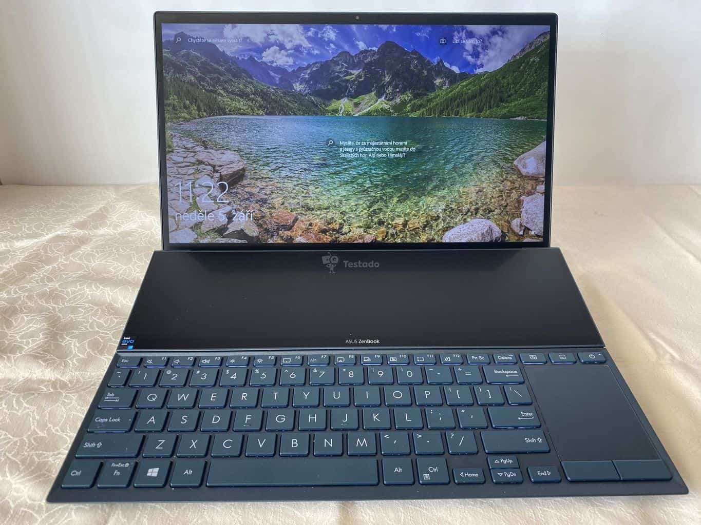 Recenze Asus ZenBook Duo 14 UX 482E - konstrukce